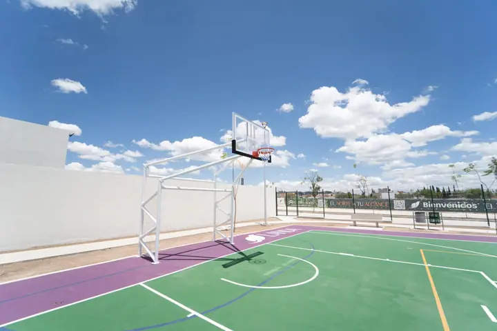 Cancha multiusos en Landa Residencial, al norte de Aguascalientes