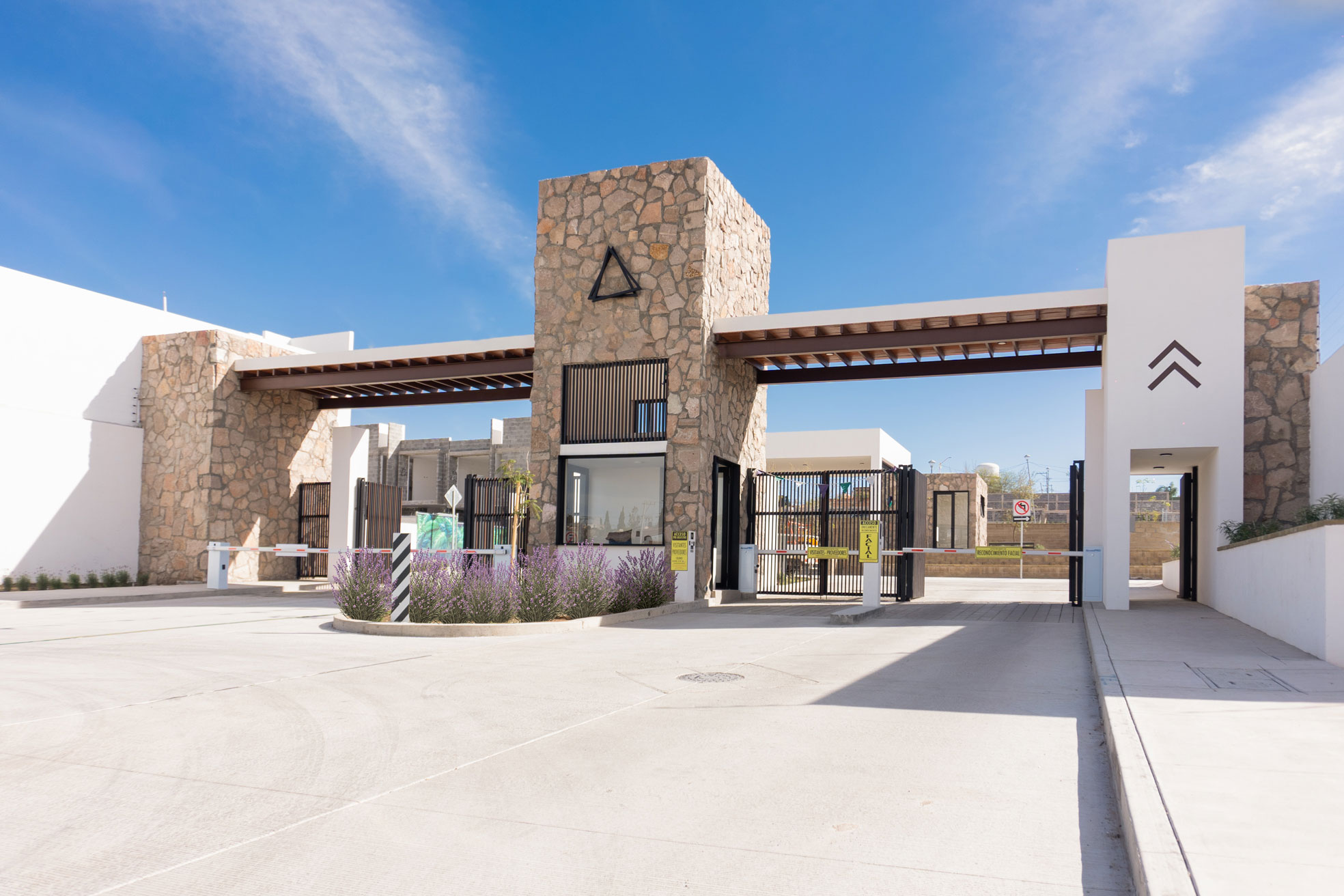 Acceso-PortaArvena-DesarrolloInmobiliario-GrupoSoldi