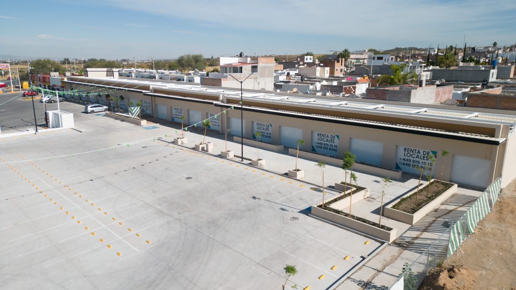 PlazaComercial Laztana