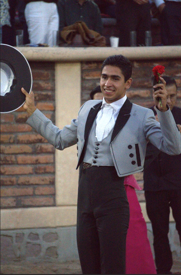 Torero Héctor Gutiérrez en Festival Taurino a beneficio de BIFAM